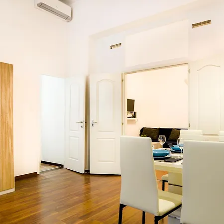 Appartamento Big 3br Bathr W Ac At Gozsdu *