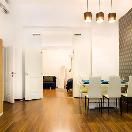 Big 3br Bathr W Ac At Gozsdu Apartmán