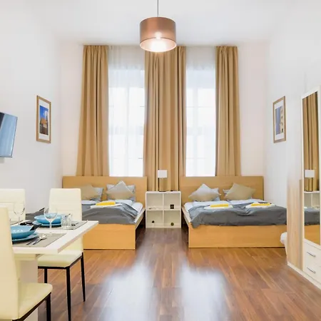 Big 3br Bathr W Ac At Gozsdu Budapešť