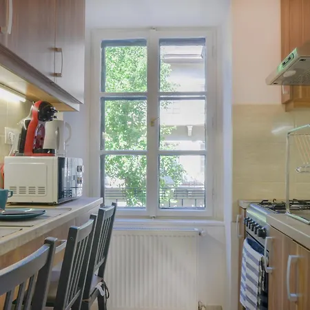 Apartmán Big 3br Bathr W Ac At Gozsdu