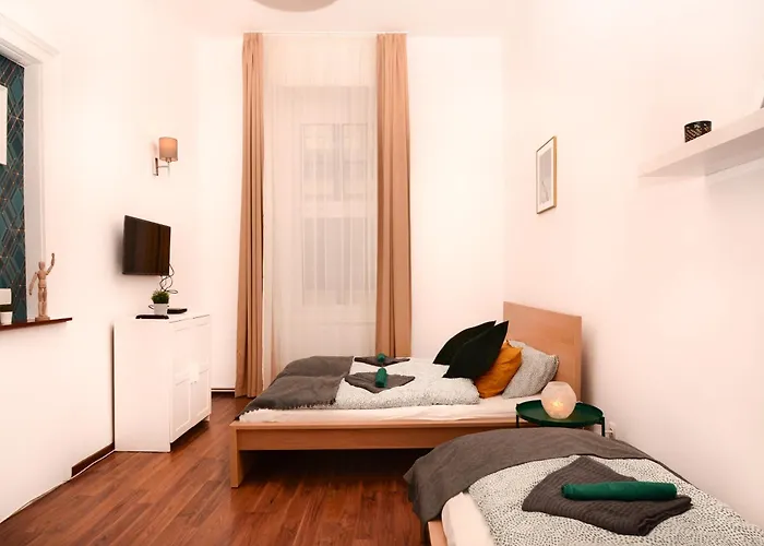 شقة Big 3br Bathr W Ac At Gozsdu بودابست