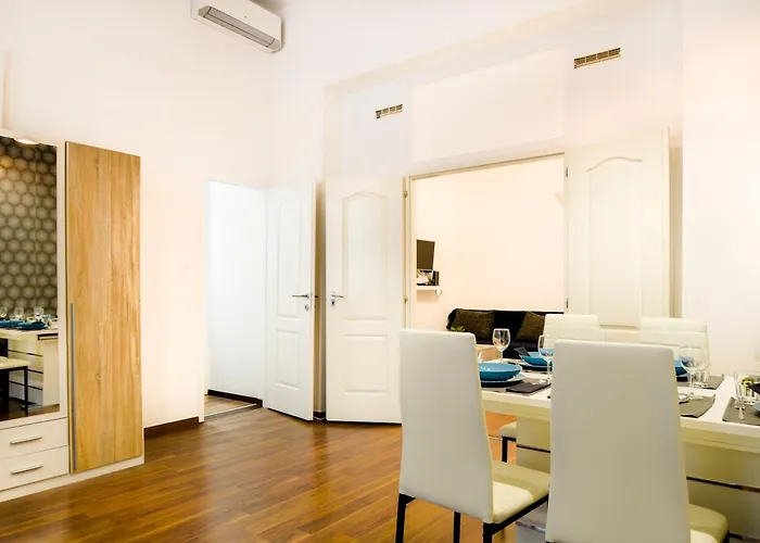 شقة Big 3br Bathr W Ac At Gozsdu *