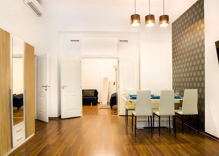 Big 3br Bathr W Ac At Gozsdu شقة