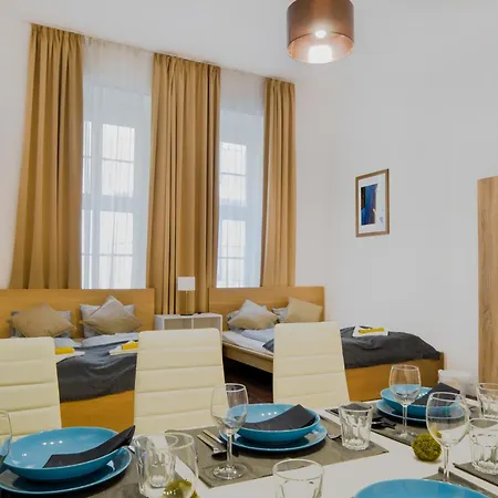 Big 3br Bathr W Ac At Gozsdu Lejlighed Budapest