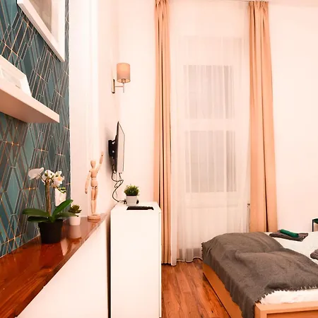 Big 3br Bathr W Ac At Gozsdu *